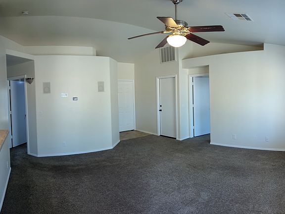 4th image of 3062 E Carla Vista Dr