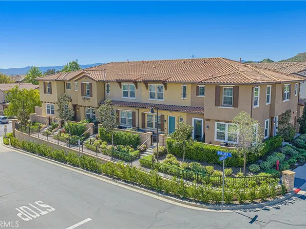 28706 Jardineras Dr, Santa Clarita, CA 91354
