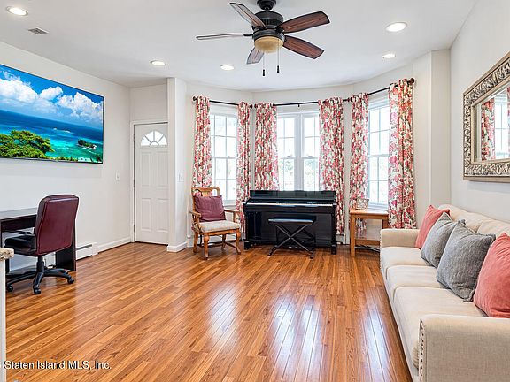4th image of 536 Cary Ave