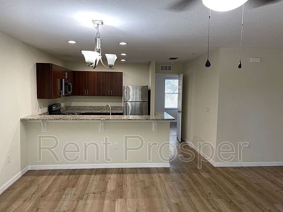 3rd image of 285 Gardner Ln Unit E