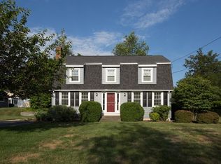 12 Sunset Ln, Attleboro, MA 02703
