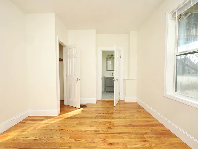488 Pleasant St #1 — Photo 6