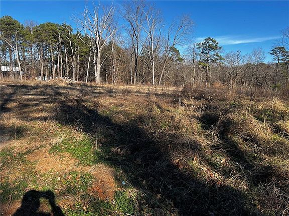 5th image of 3092 Miller Rd