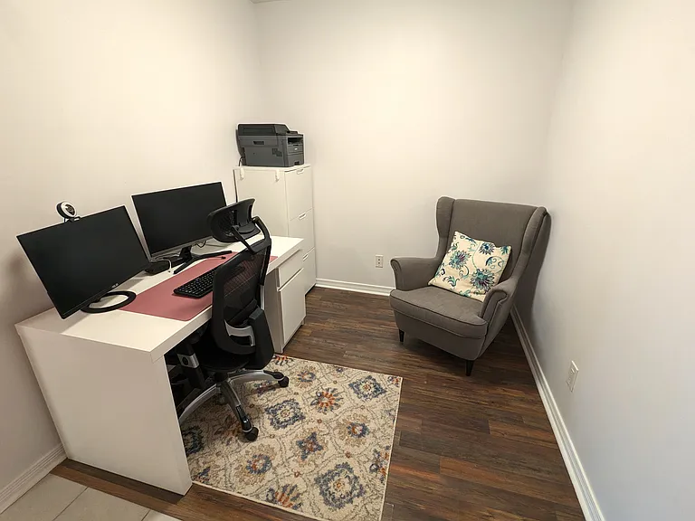 3 Michael Power Pl — Photo 7