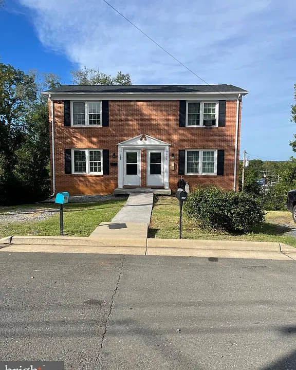 102 Steele Ave