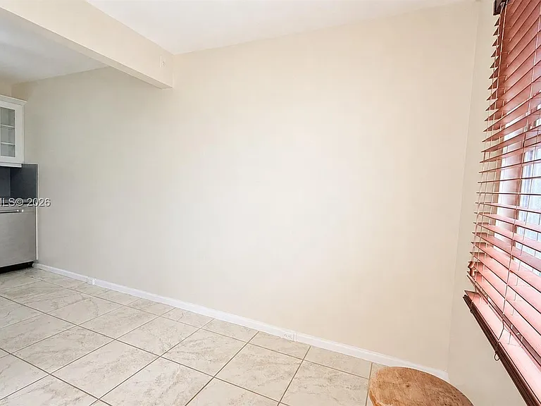 301 SW 135th Ave #317C — Photo 4