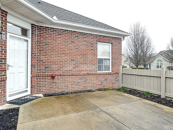 2nd image of 104 Aberdeen Village Dr