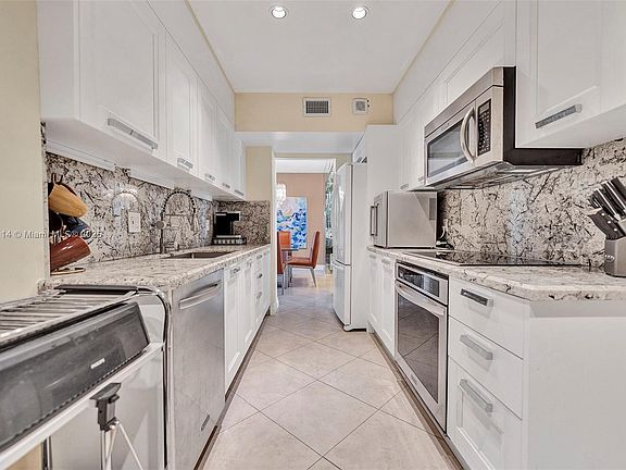 4th image of 3800 Hillcrest Dr APT 1207