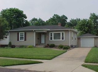 1012 Lincoln St, Pekin, IL 61554