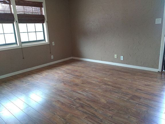 4th image of 2704 Avenue U
