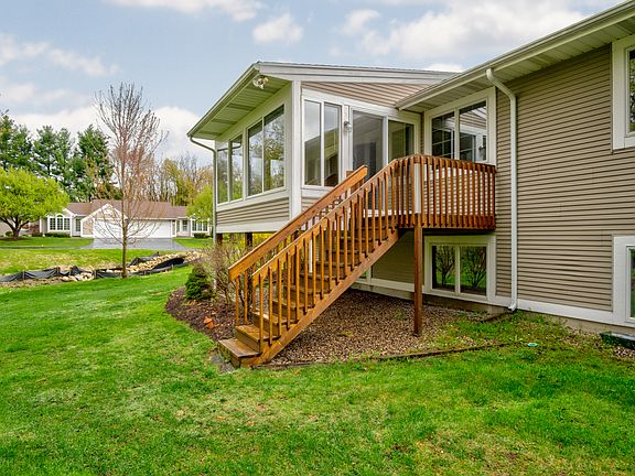 2nd image of 240 Appletree Ln