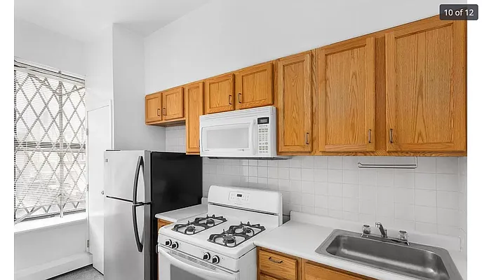 Rented by Bond New York | media 7