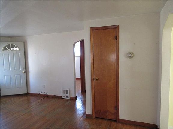 4th image of 128 River View Blvd