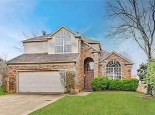 6911 Hawaii Ln, Arlington, TX 76016