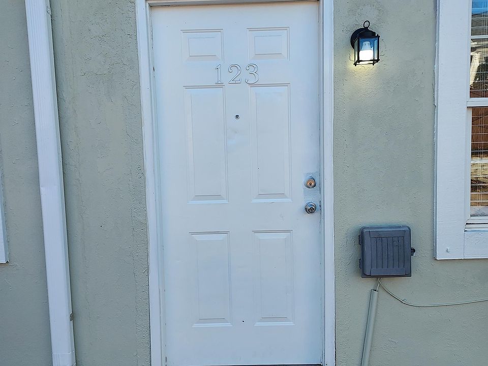 1st image of 121 Sharpe St #123