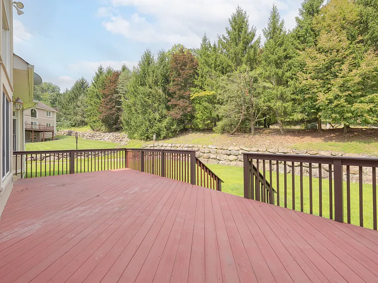 23 Sandyfields Ln — Photo 31