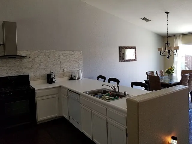 1309 Garfield St — Photo 3