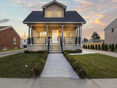 7832 Chase Rd, Dearborn, MI, 48126