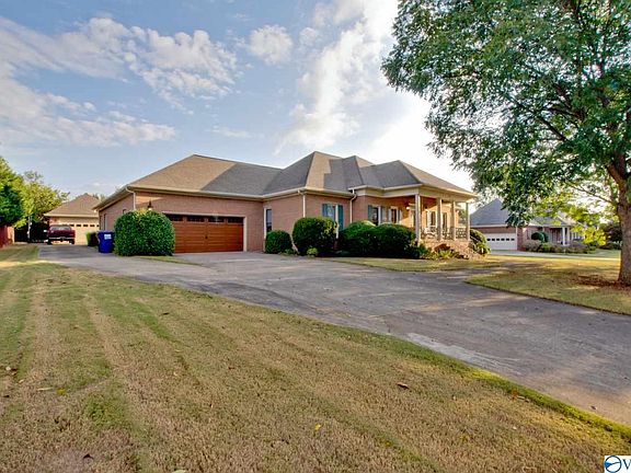 2nd image of 190 Tammy Gaines Ln