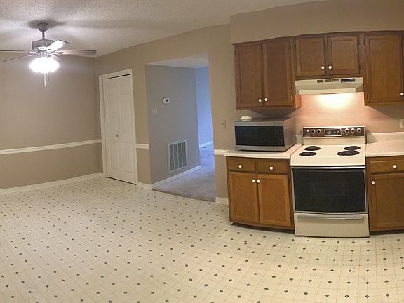 3rd image of 129 Westchase Dr