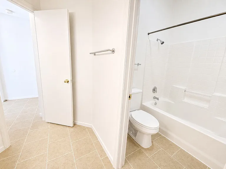 2054 Cardigan Ave — Photo 14