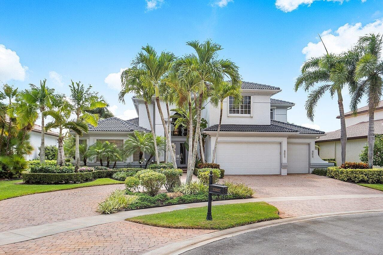 15927 Laurel Creek Dr