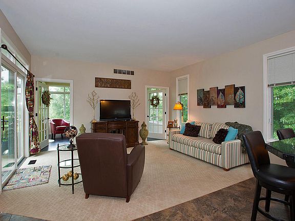 4th image of 7188 Eagle Heights Dr