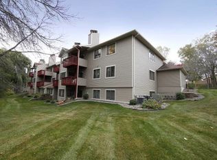 6101 Courtly Alcove APT F, Woodbury, MN 55125