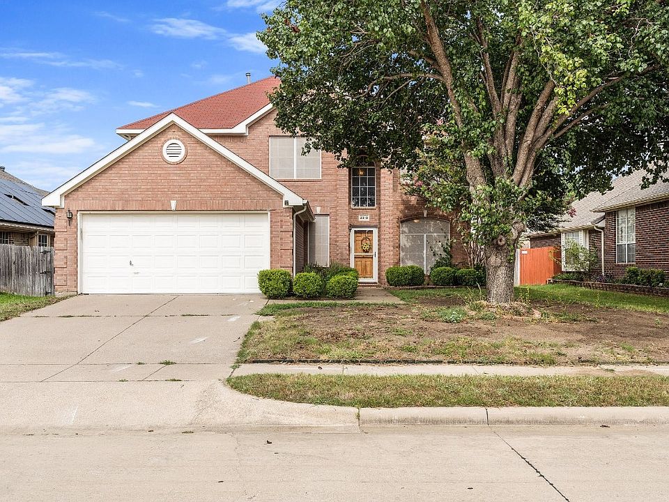 1st image of 2810 Wandering Oak Dr