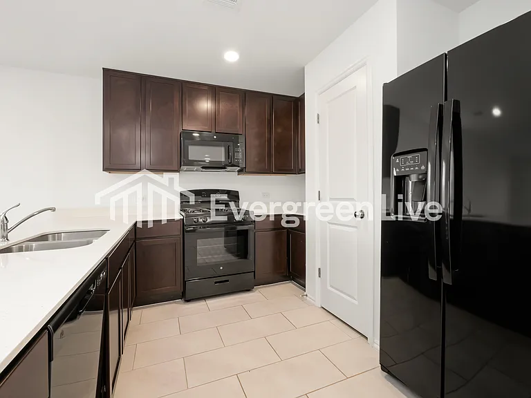 10904 SW 22nd St — Photo 6