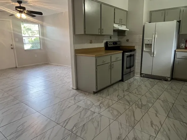 1304 Louis Ct #1, Eustis, FL 32726