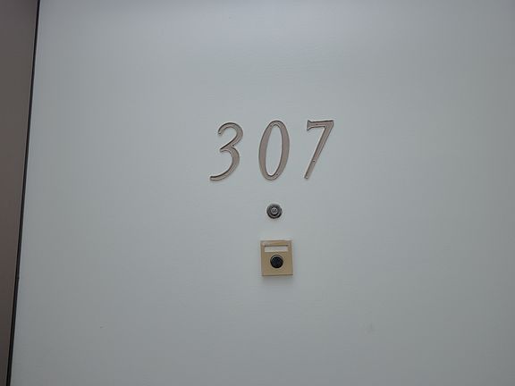 3rd image of 1335 N La Brea Ave APT 303