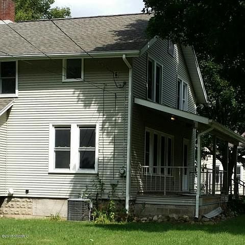 1st image of 5649 Comstock Ave