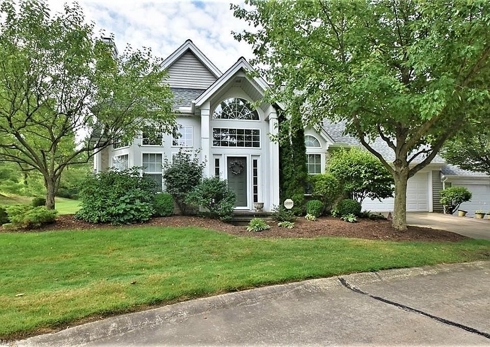 1st image of 334 E Stonebrooke Ct #39