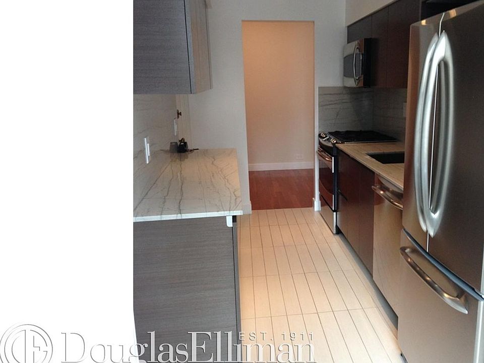 2nd image of 400 E 58th St APT 10B