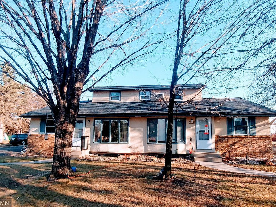1st image of 321 Queenan Ave S