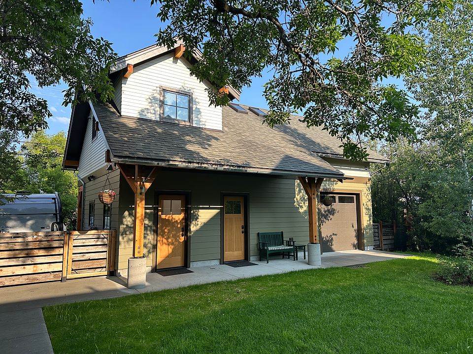 2nd image of 433 N Black Ave #433W