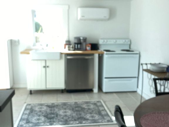 2nd image of 470A Grass Ct