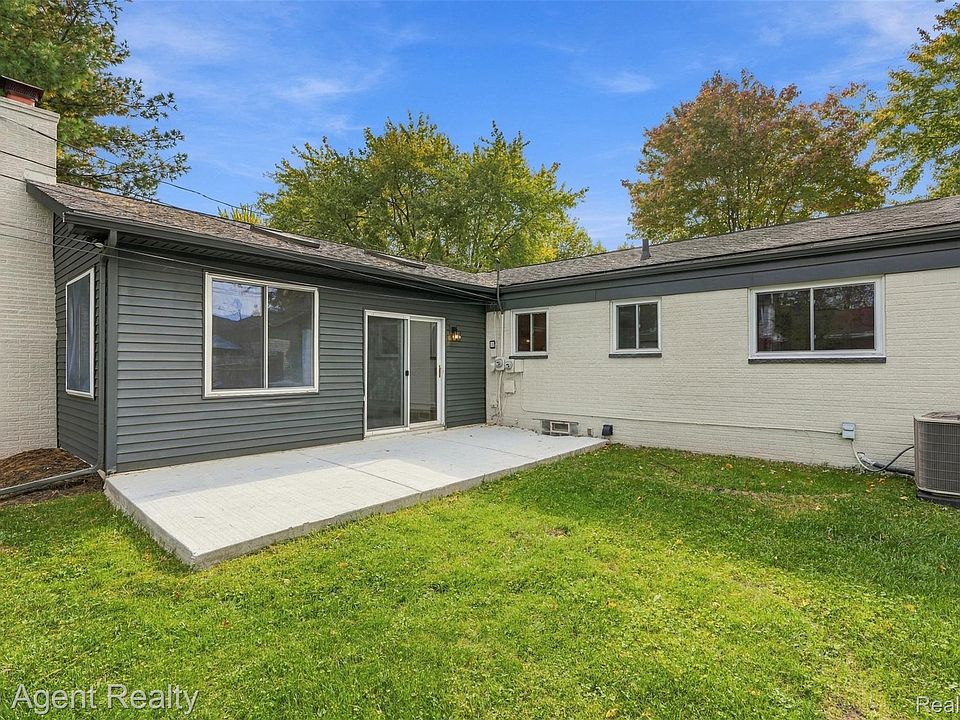 24223 Ramsgate St, photo 24