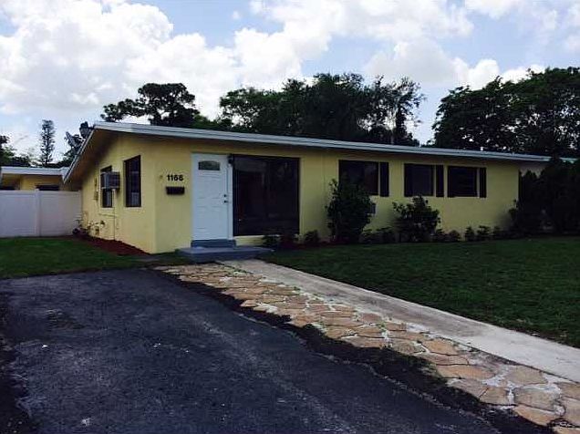 1st image of 1166 SW 30th Ave
