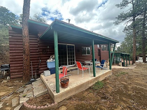 2nd image of 704 W Clubhouse Dr