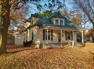 201 W Pleasant St, Aurora, MO 65605