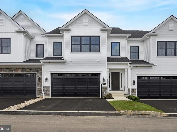 520 Fullerton Farm Ct #15, Chalfont, PA 18914