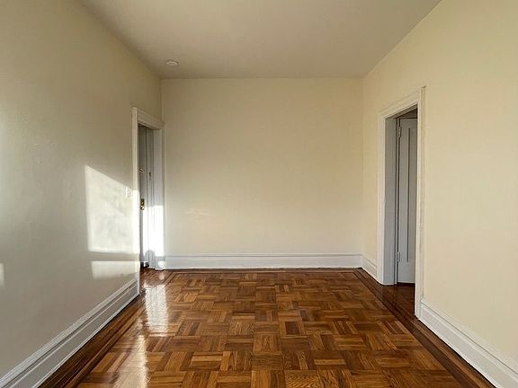 2nd image of 902 43rd St #C9