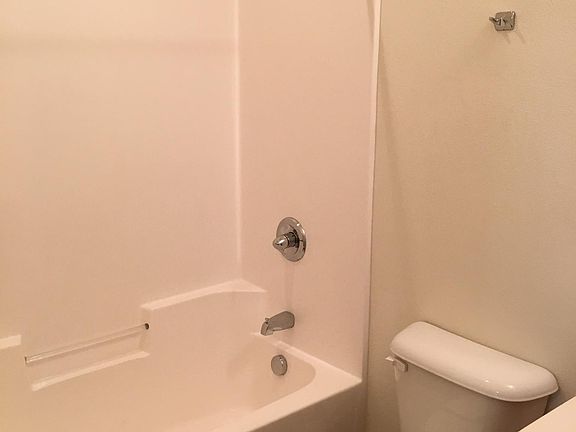 Full-size bathroom in each apartment