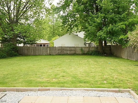 5th image of 7519 Holly Dr