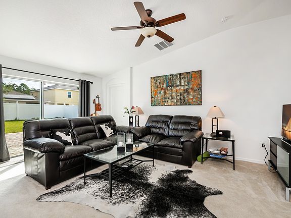 5th image of 10758 Clover Walk Dr