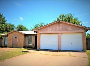 912 Sugar Plum Ln, Arlington, TX 76015