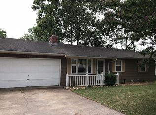 140 Jones St, Hollister, MO 65672