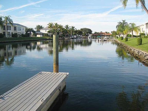 3rd image of 1845 Cobia Dr APT 201G
